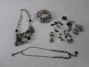 (EC1) Assorted Necklaces Bracelet E...