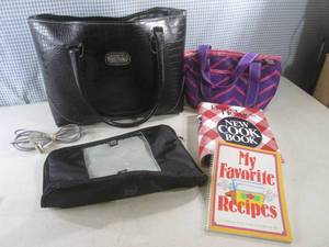 (EW6) Bob Mackie Polar Bag
