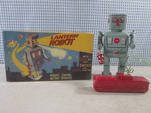 (C-4) Metal Lantern Robot