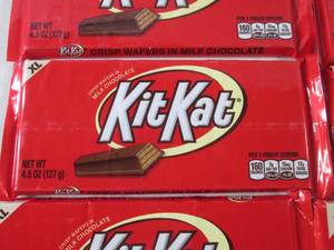 (B-1) 10 XL Kit Kat Candy Bars Past...