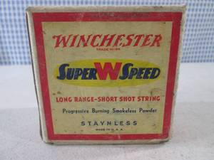 (EC1) Vintage Box of Winchester 20 ...