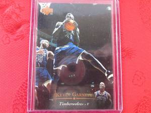 (CNTR) Kevin Garnet Rookie Card...