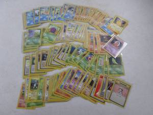 (EC1) Lot of 120 Pokemon Cards - Wi...