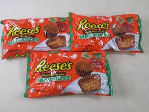 (B-3) 3 Bags Reeses Peanut Butter C...
