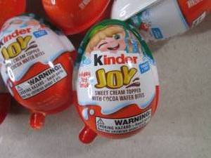 (B-3) 12 Kinder Joy Best by May 202...