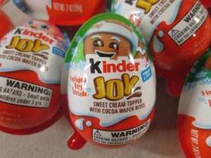 (B-3) 12 Kinder Joy Best by May 202...