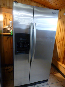 Whirlpool Side-by-Side RefrigeratorFreezer