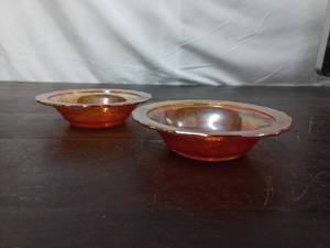 lot 33 image: Two Depression Glass Bowls