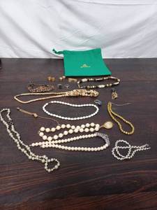 lot 51 image: Collection of Costume Jewelry