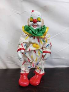 lot 84 image: Clown Doll