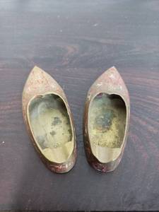 lot 85 image: Brass Ashtrays