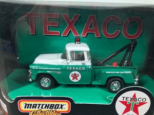 lot 14 image: 1999 Matchbox Collectibles Texaco Collection 1955 Chevy 3100 Tow Truck 143 scale die cast