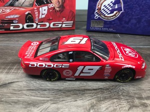 lot 55 image: 2000 Nascar Action Racing Collectibles #19 Dodge Show Car Intrepid RT 124 scale die cast stock car