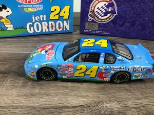 lot 83 image: 2000 Nascar Action Racing Collectibles Jeff Gordon Monte Carlo #24 DuPont  Peanuts 124 scale die cast stock car