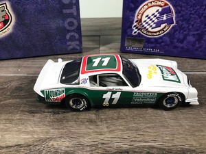 lot 86 image: 2000 Nascar Action Racing Collectibles Extreme Series 1981 Camaro Darrell Waltrip #11  Mountain Dew 124 scale die cast stock car