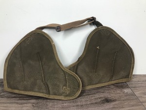lot 137 image: Military motor round shoulder pads