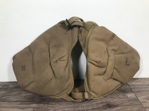 lot 138 image: Military motor round shoulder pads