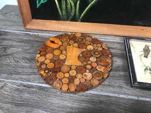 lot 190 image: 3 - pictures and wooden coaster for pots