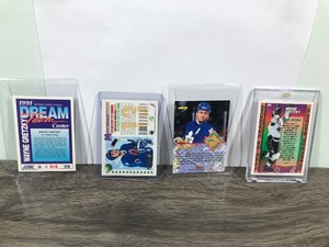 lot 342 image: Lot of Hockey cards