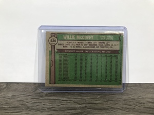 lot 375 image: 1976 Topps Willie McCovey baseball card #520