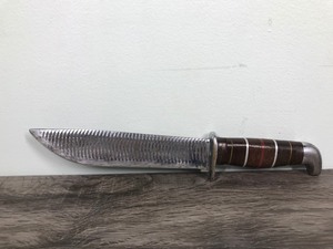 lot 387 image: Vintage collectible knife