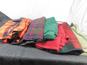 lot 214 image: 6 soft blankets