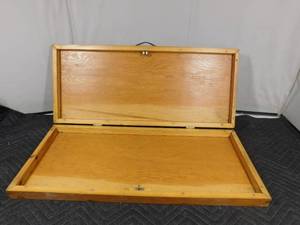 lot 255 image: Wood box