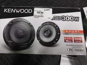 lot 276 image: PR of new Kenwood speakers