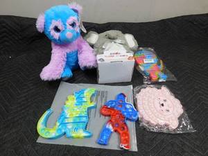 lot 275 image: New Fleece blanket, pop bubble fidgets