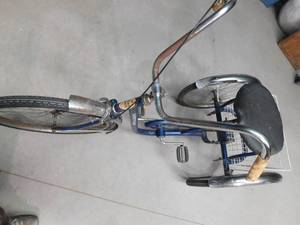 lot 286 image: Desota Classic 3 wheel bike w basket