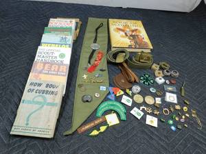lot 289 image: Boy Scout and 4H collectables