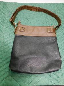 lot 312 image: Black and brown purse