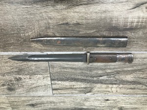 lot 398 image: Vintage Bayonet from the war