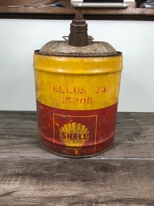 lot 402 image: Vintage Shell Oil Company gasoline can