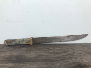 lot 427 image: Vintage knife with a brass handle