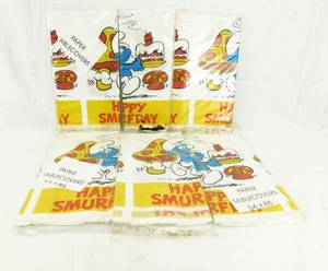 lot 32 image: Lot of 6 Vintage 1982 Sealed Happy Smurf Day Paper Table Covers