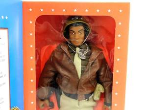lot 48 image: Vintage 1996 Hasbro GI Joe Officers Club WWII 50th Anniversary Commemorative Edition Army General Action Figure