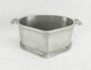 lot 131 image: Vintage Guardian Service Single TrioTriangle Pot
