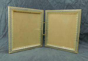 lot 119 image: Vintage Double Frame