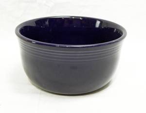 lot 39 image: Fiestaware Plum Gusto Bowl