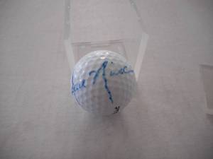lot 5 image: Jack Nicklaus Signed Autograph Golf Ball with case