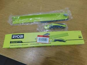 lot 202 image: RYOBI  LVTLVP Cutting Guide and Knife Kit