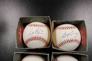 lot 117 image: Minnesota Twins Single Signed Autograph Baseball Lot  Brian Duensing - Scott Baker - Delmon Young - Luis Rivas