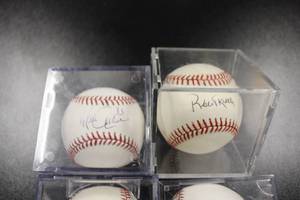 lot 122 image: Minnesota Twins Single Signed Autograph Baseball Lot  Mystery Lot