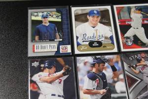lot 189 image: Joe Mauer Baseball Card Lot  20 Cards w Rookie Card