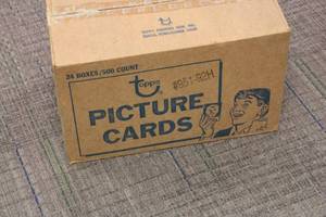 lot 227 image: 1992 Topps Baseball Factory Sealed Vending Box Case  24 Vending Boxes
