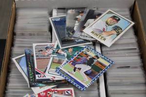 lot 280 image: Baseball Rookies - Inserts - Parallel  Fully Soft Sleeved Resale Lot NO COMMONS  1800 Cards