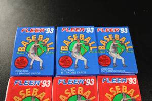 lot 285 image: 1993 Fleer Baseball Series 1 & Series 2 Unopened Pack Lot  25 Packs