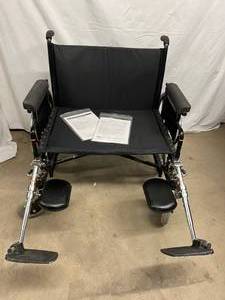 MSRP $2500&nbspInvacare Regency XL Bariatric Wheelchair Desk Length Arms &amp Elevating Leg Rests - Collapsible&nbspFor Transport - New Or Like New Condition