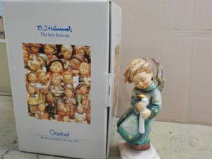 MJ Hummel Goebel  figurine